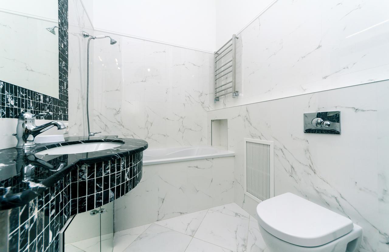 Vip Apartment Near Kreschatyk, 31А Pushkinska Street Kiev Esterno foto