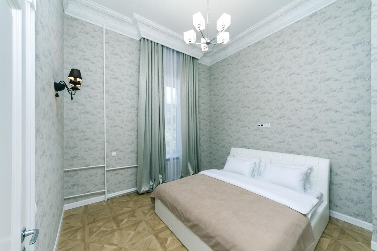Vip Apartment Near Kreschatyk, 31А Pushkinska Street Kiev Esterno foto