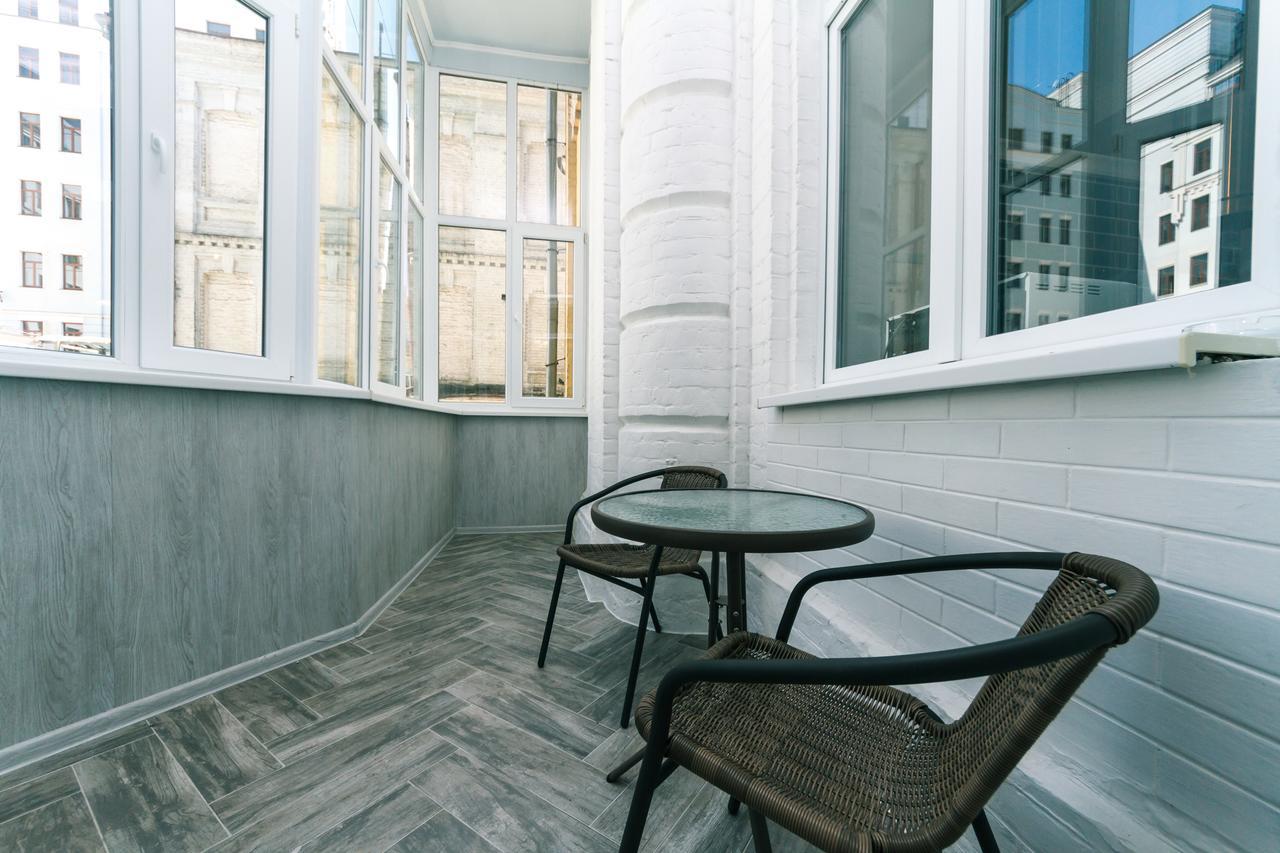 Vip Apartment Near Kreschatyk, 31А Pushkinska Street Kiev Esterno foto
